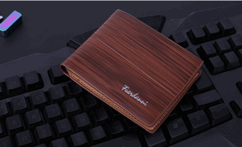 Men's Embossed Multi - Card Wallet - SANVELIER